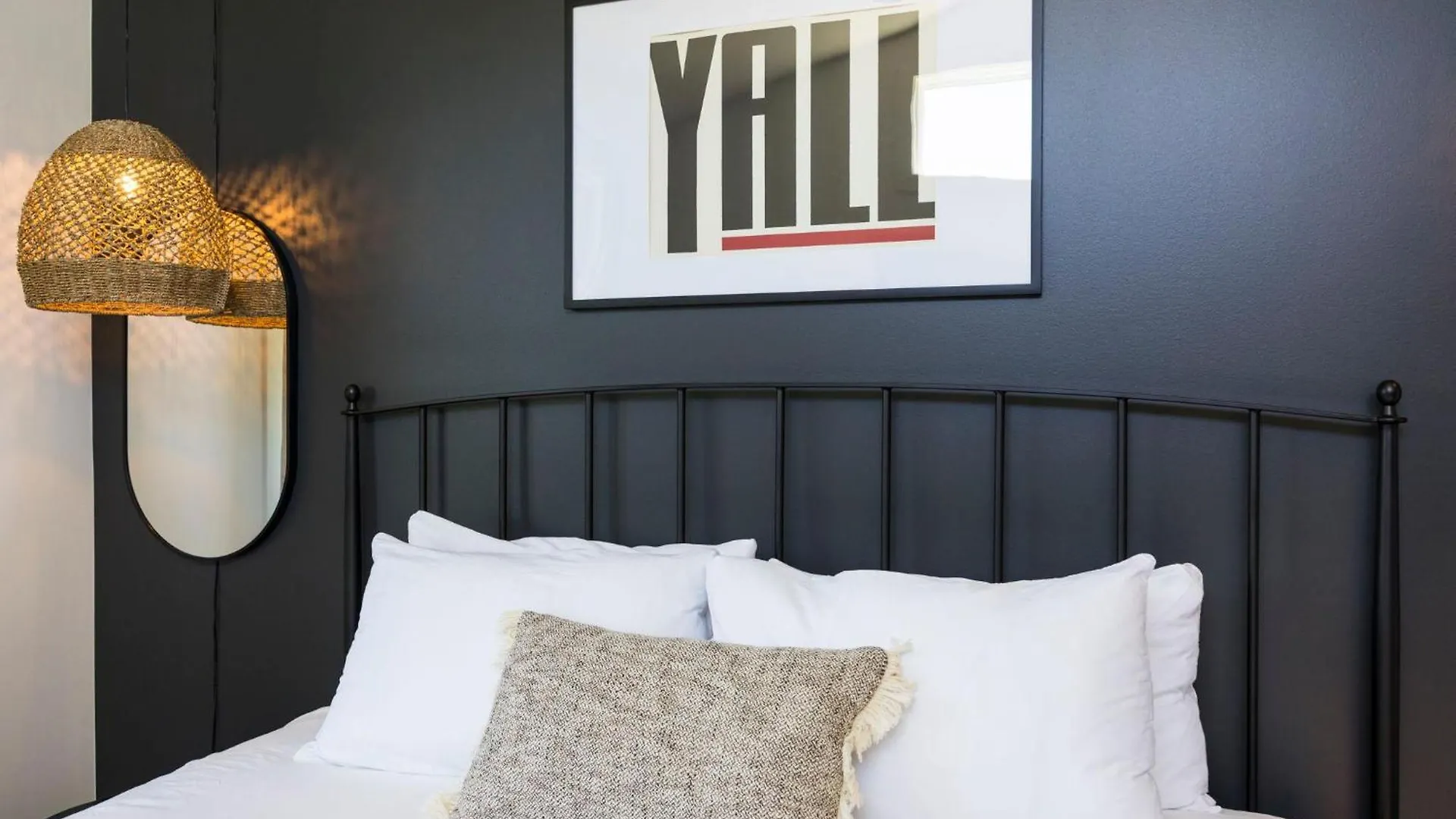 Enchant - Stunning City Views - Modern Luxe Nashville 0*,  ABD