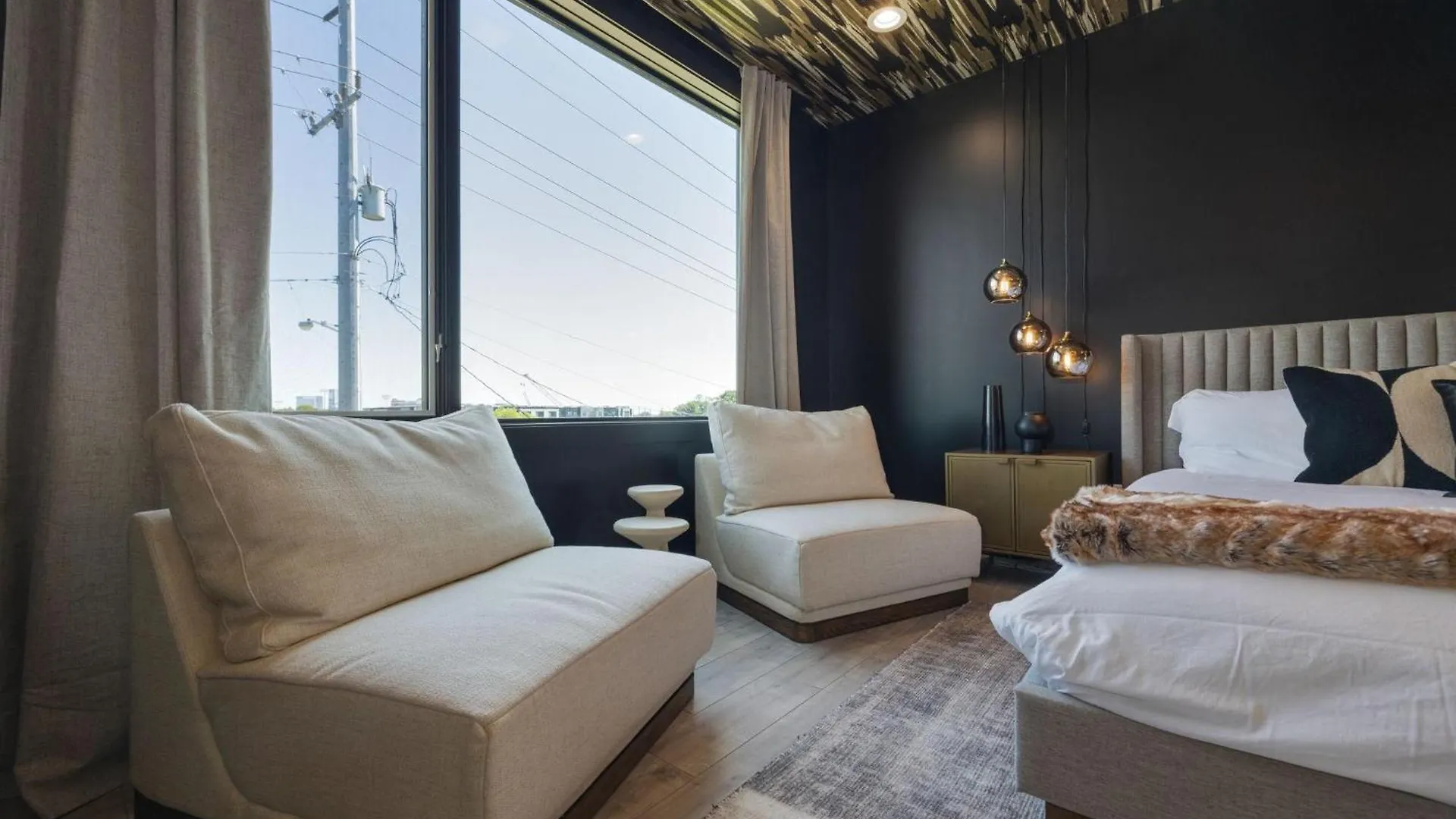 Tatil Evi Enchant - Stunning City Views - Modern Luxe Nashville ABD