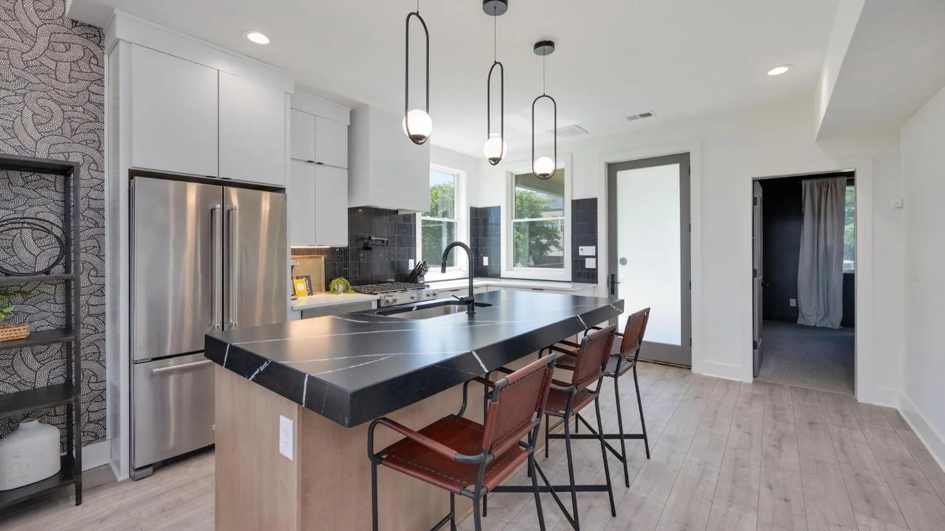 Enchant - Stunning City Views - Modern Luxe Nashville Tatil Evi